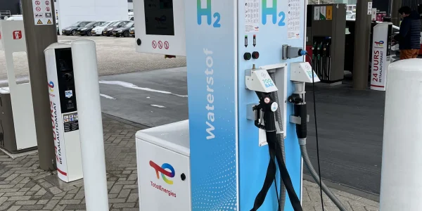 Hydrogen and natural gas image